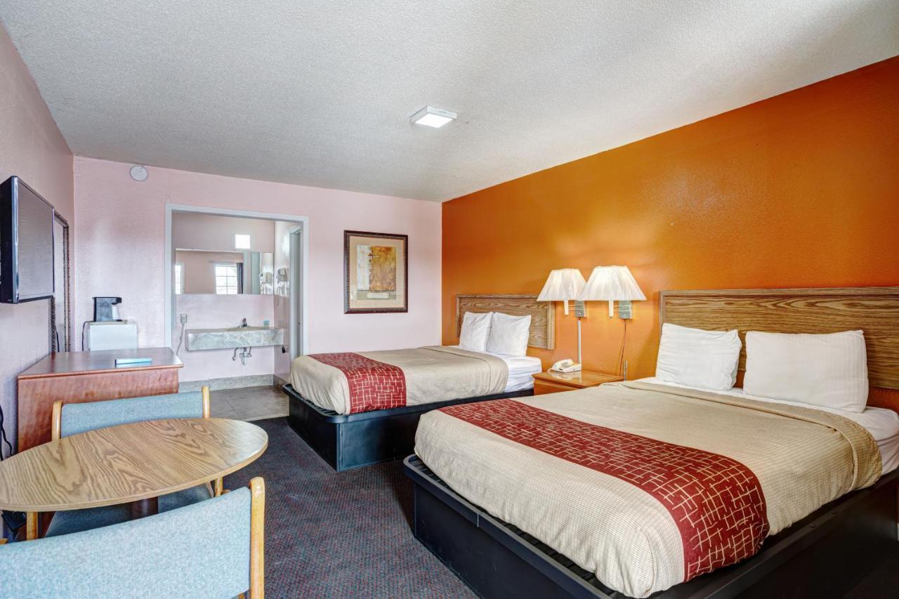 Regency Inn Fayetteville Eksteriør bilde