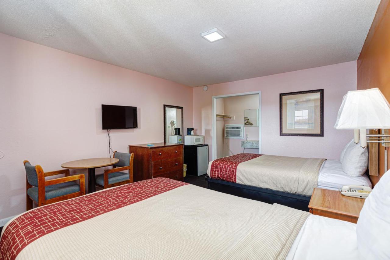 Regency Inn Fayetteville Eksteriør bilde