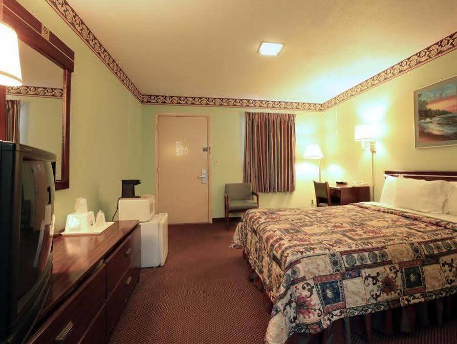 Regency Inn Fayetteville Eksteriør bilde