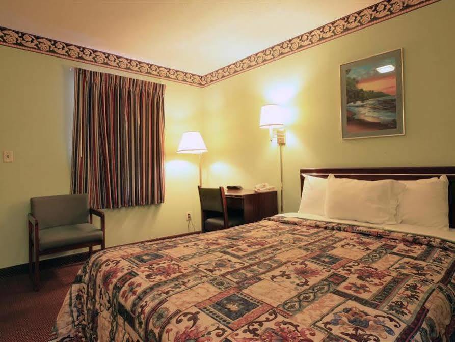 Regency Inn Fayetteville Eksteriør bilde